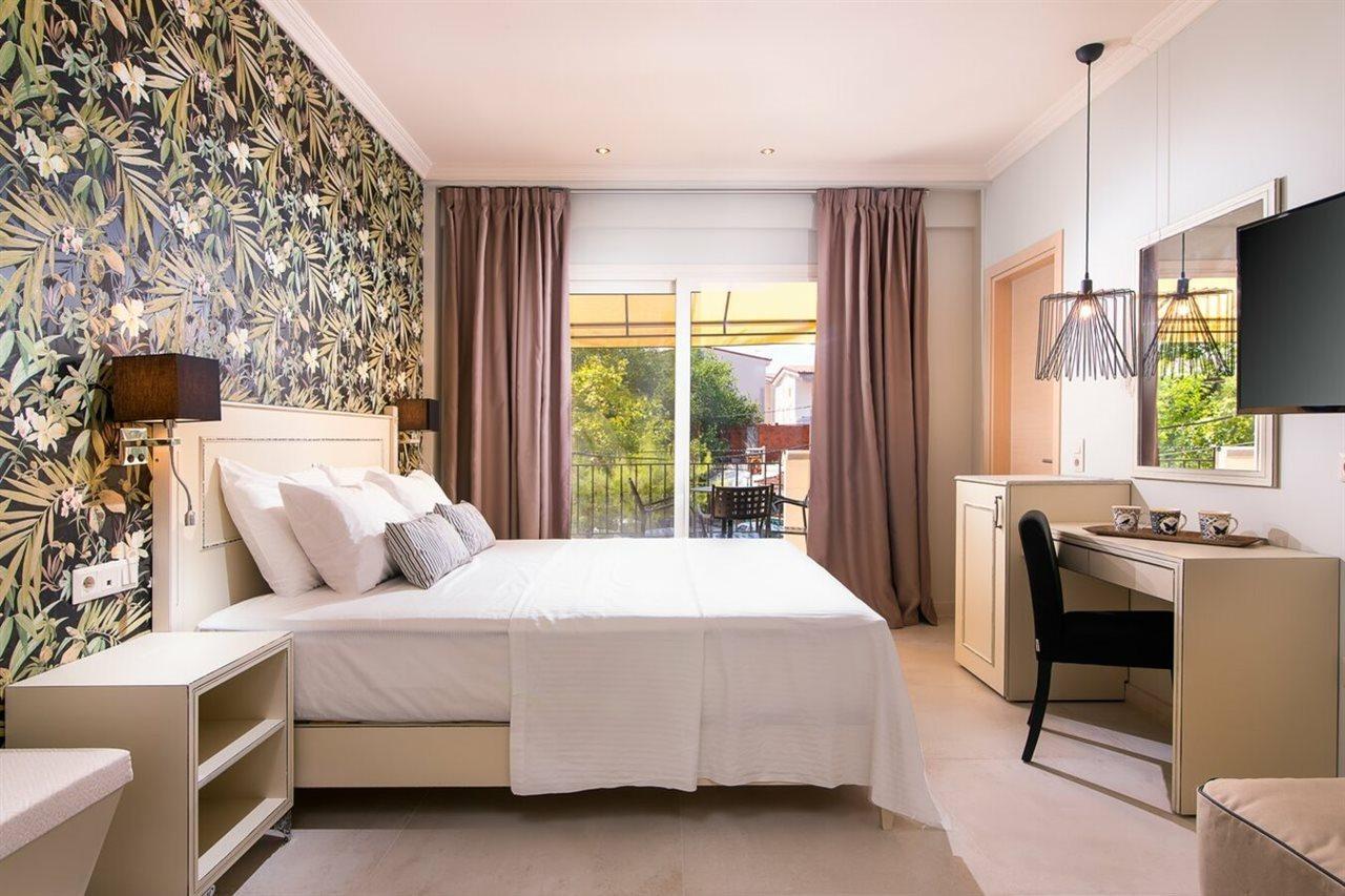 Neikos Mediterraneo Luxury Suites Chaniotis Exterior foto