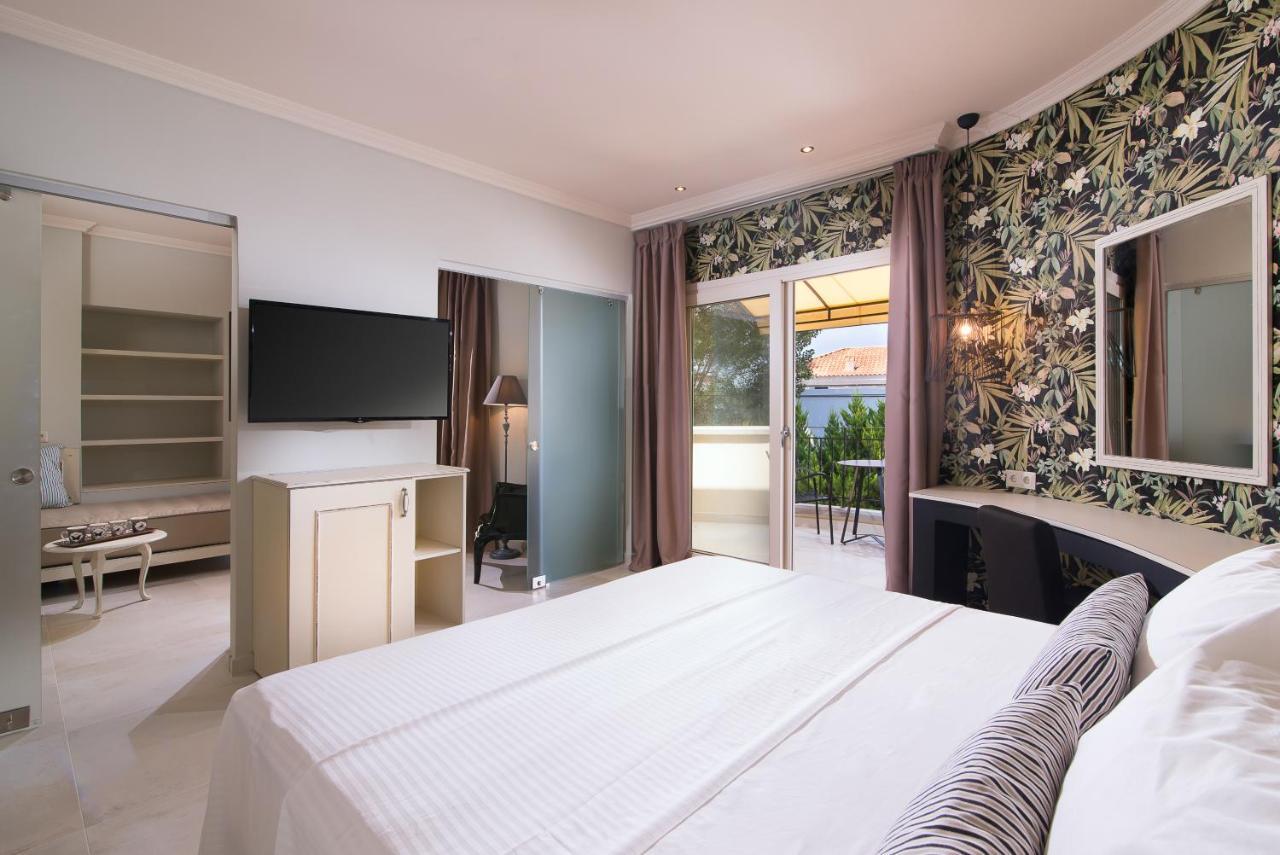 Neikos Mediterraneo Luxury Suites Chaniotis Exterior foto