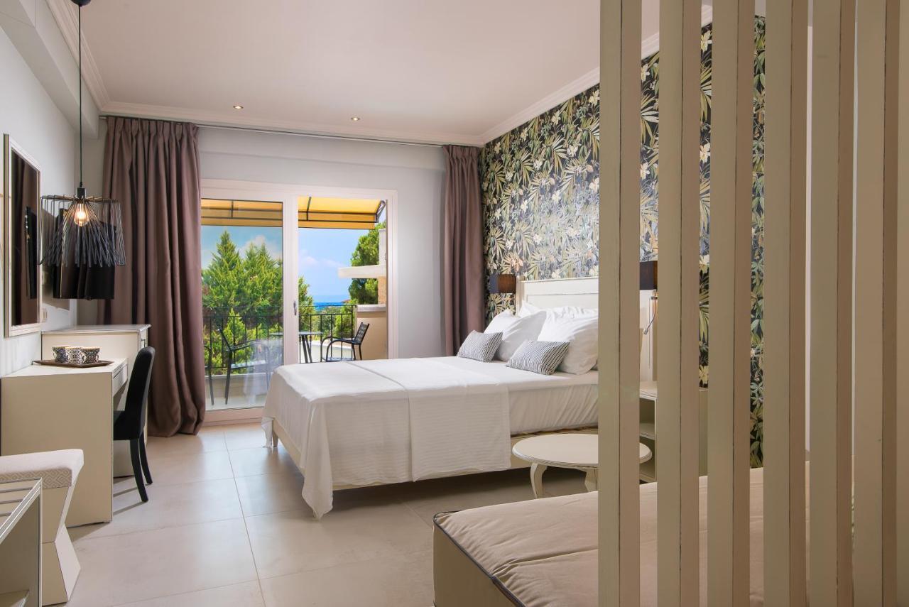 Neikos Mediterraneo Luxury Suites Chaniotis Exterior foto