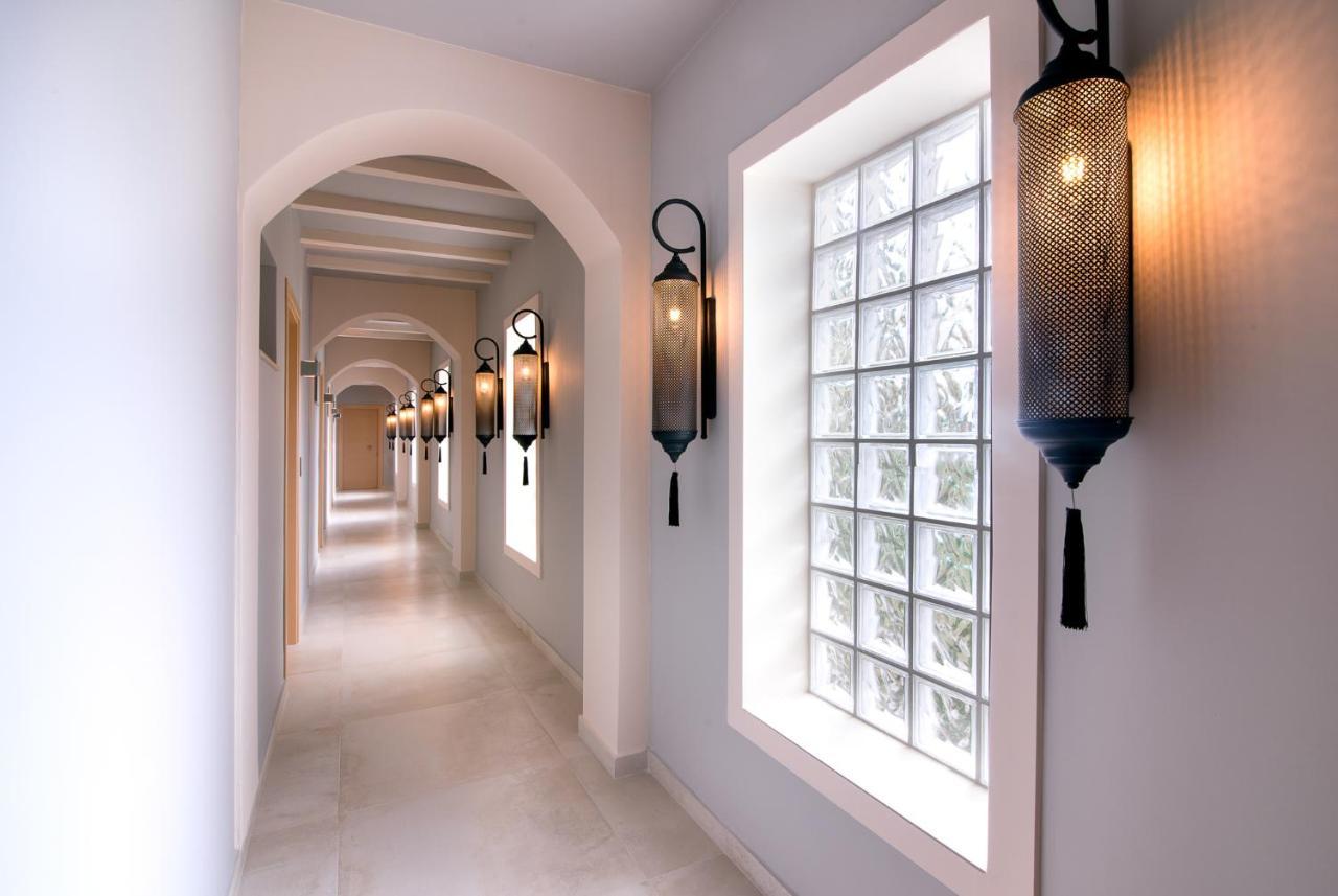 Neikos Mediterraneo Luxury Suites Chaniotis Exterior foto