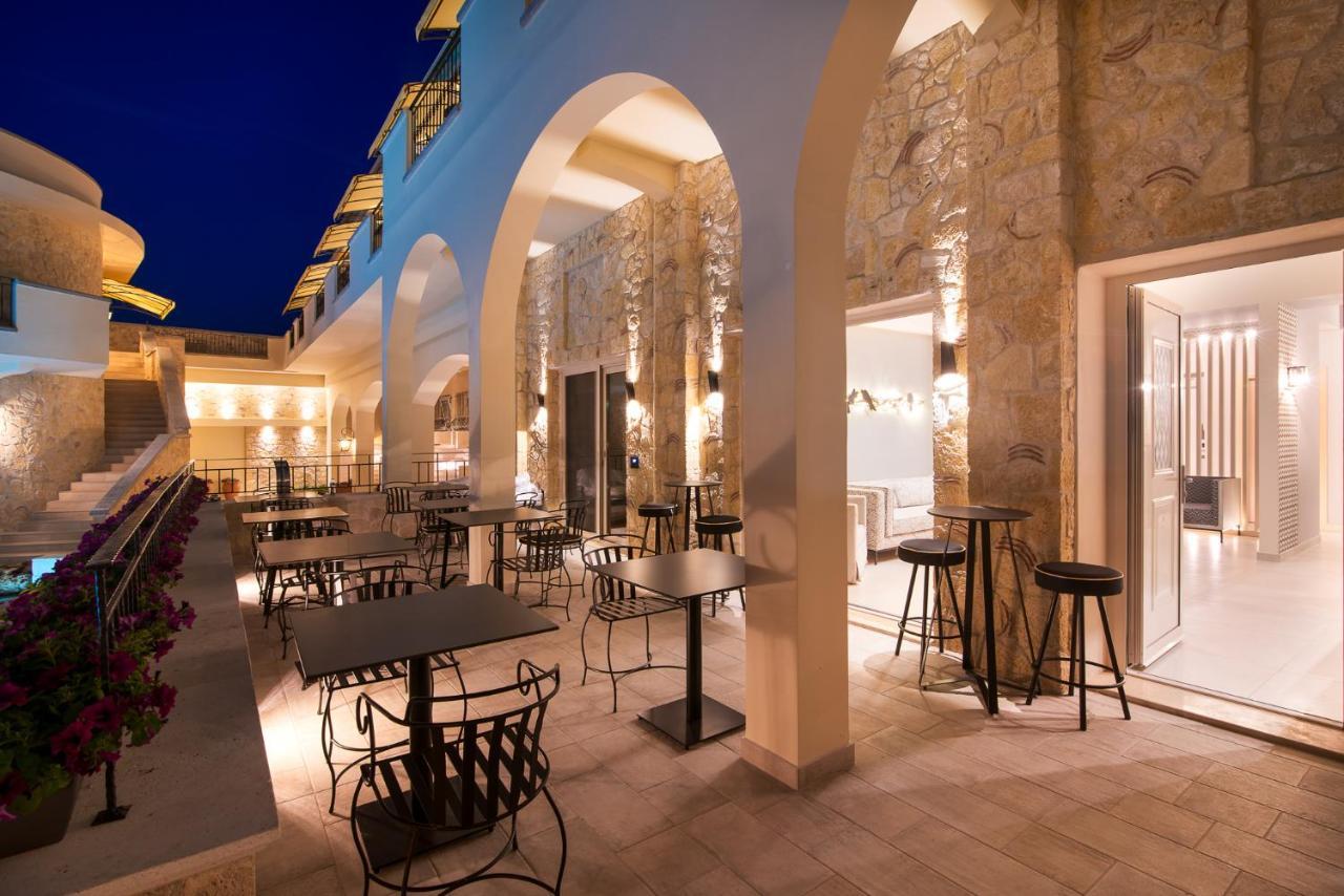 Neikos Mediterraneo Luxury Suites Chaniotis Exterior foto