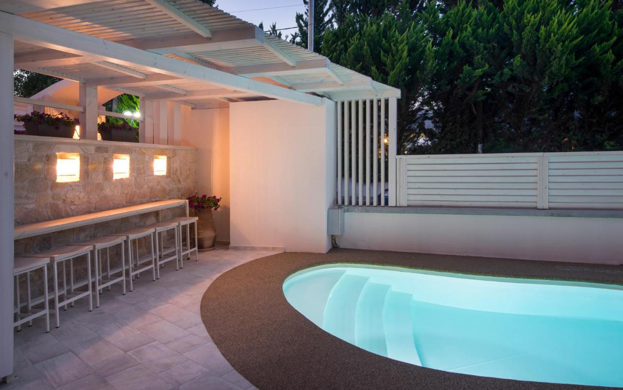Neikos Mediterraneo Luxury Suites Chaniotis Exterior foto