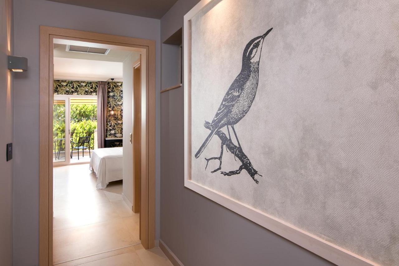 Neikos Mediterraneo Luxury Suites Chaniotis Exterior foto