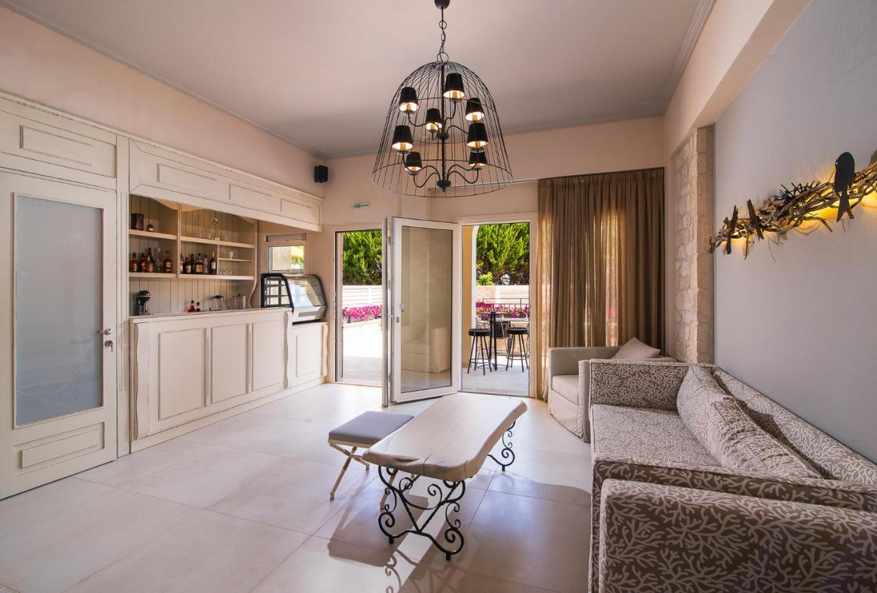 Neikos Mediterraneo Luxury Suites Chaniotis Exterior foto