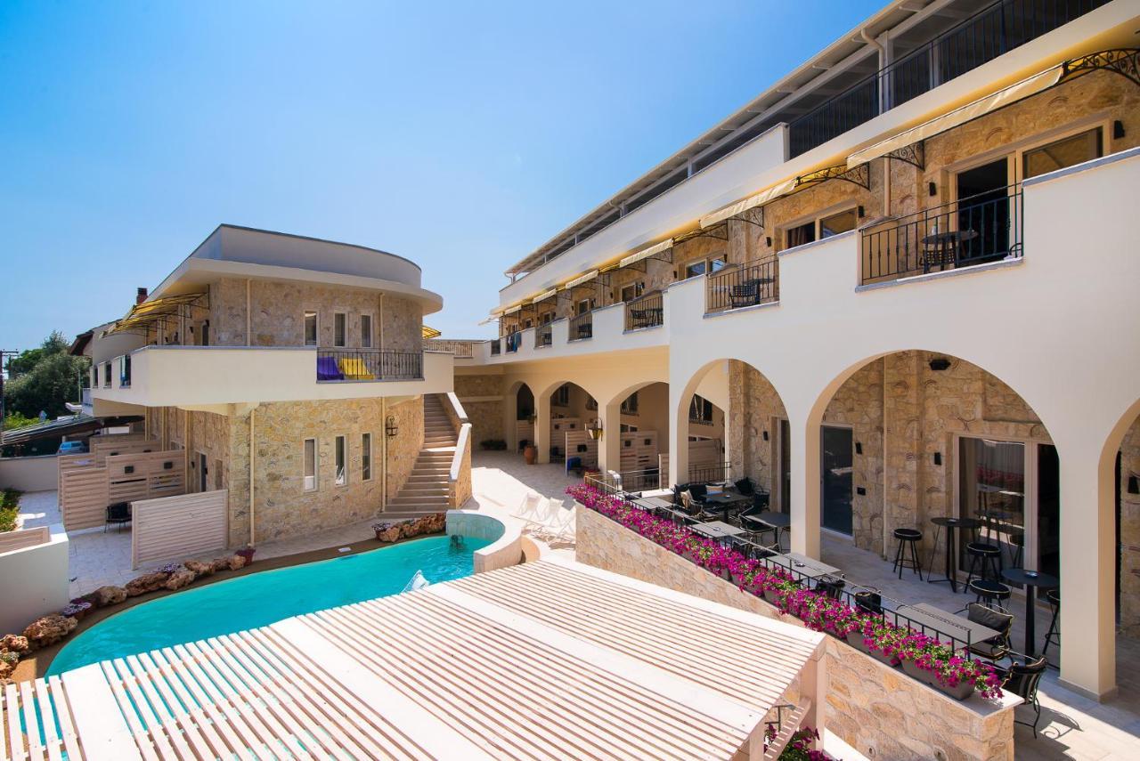 Neikos Mediterraneo Luxury Suites Chaniotis Exterior foto